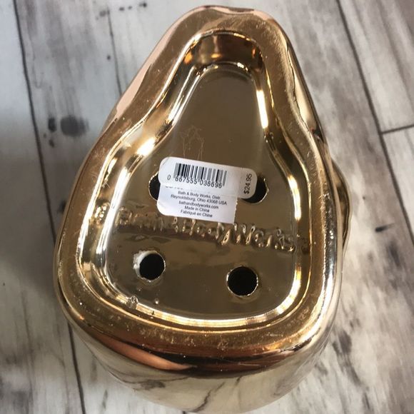 Bath and Body Works Halloween Gold Skull Soap Holder AND Soap - Brand New - Picture 8 of 10